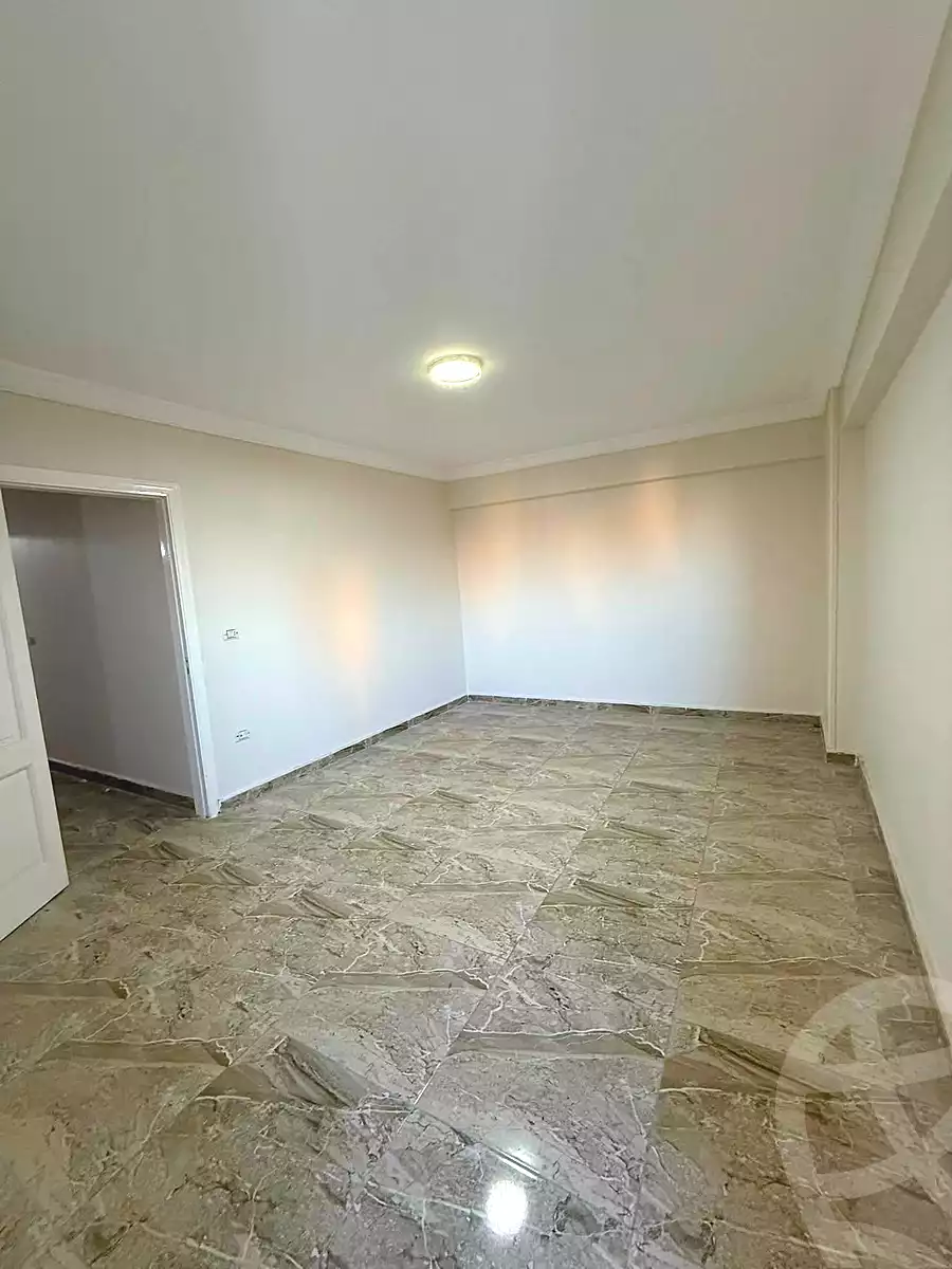 https://aqarmap.com.eg/ar/listing/7305053-for-sale-alexandria-el-asafra-l-sfr-bhry
