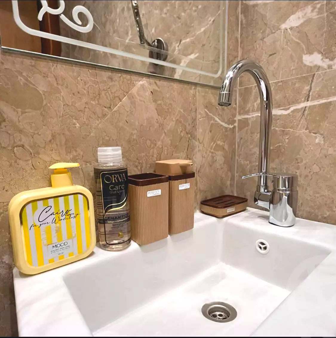 https://aqarmap.com.eg/ar/listing/7305473-for-rent-cairo-6th-of-october-el-ahyaa-neighborhood-1st