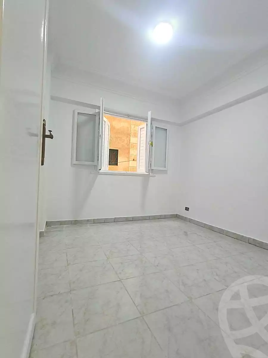 https://aqarmap.com.eg/ar/listing/7305498-for-sale-alexandria-al-agamy-shataa-el-nakheel