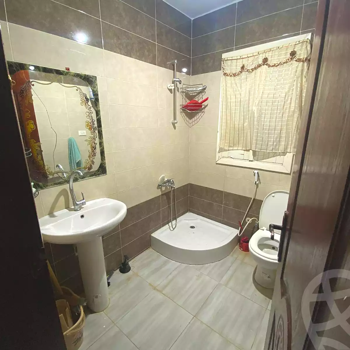 https://aqarmap.com.eg/ar/listing/7305610-for-rent-cairo-6th-of-october-el-ahyaa-neighborhood-2nd