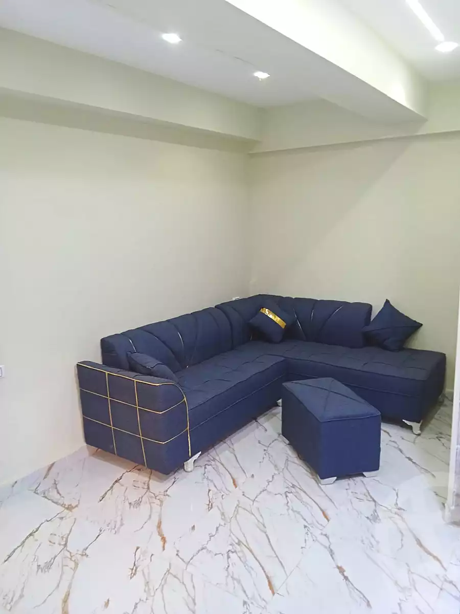 https://aqarmap.com.eg/ar/listing/7305692-for-rent-cairo-6th-of-october-el-ahyaa-neighborhood-1st