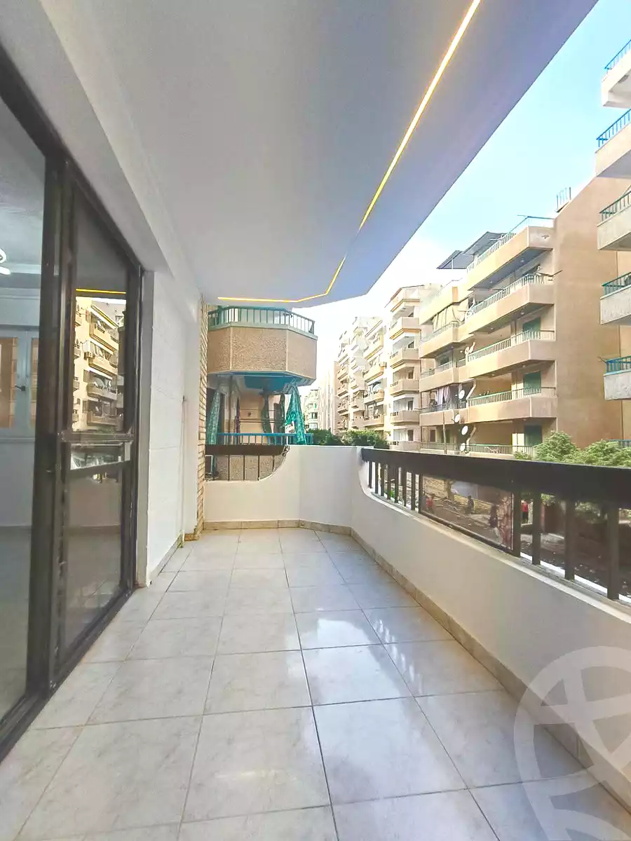 https://aqarmap.com.eg/en/listing/7306069-for-sale-alexandria-al-agamy-shataa-el-nakheel-no-8-st