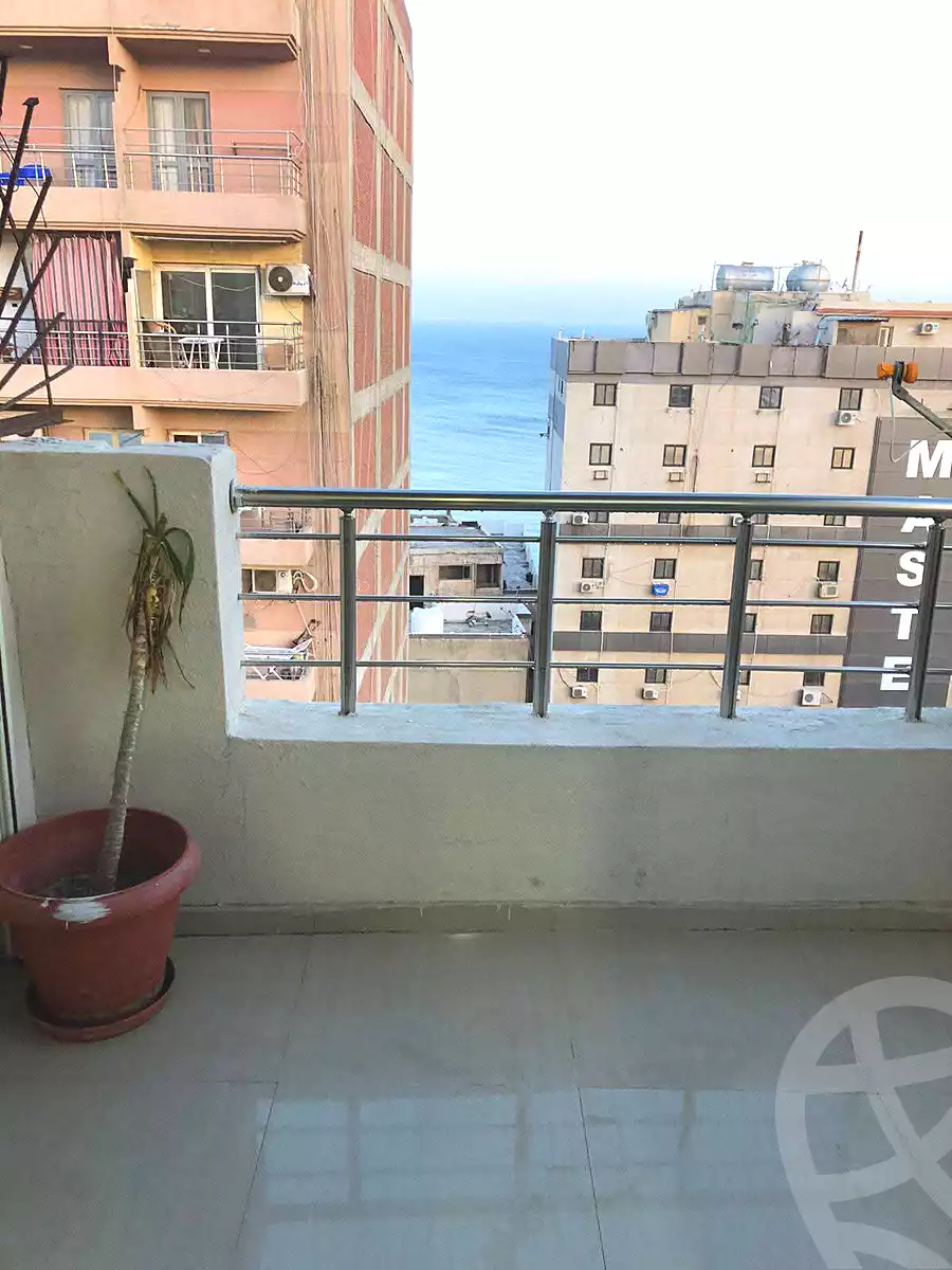 https://aqarmap.com.eg/ar/listing/7306244-for-sale-alexandria-sydy-bshr-sydy-bshr-bhry-shr-khld-bn-lwlyd