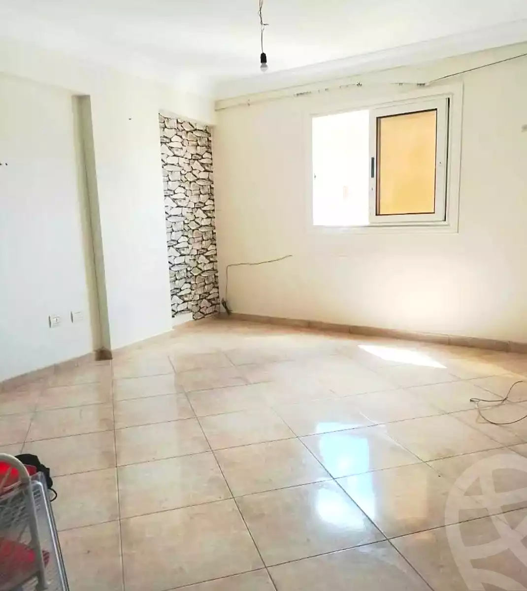 https://aqarmap.com.eg/ar/listing/7306383-for-sale-alexandria-sydy-bshr-sydy-bshr-bhry-gamal-abd-el-nasir-st