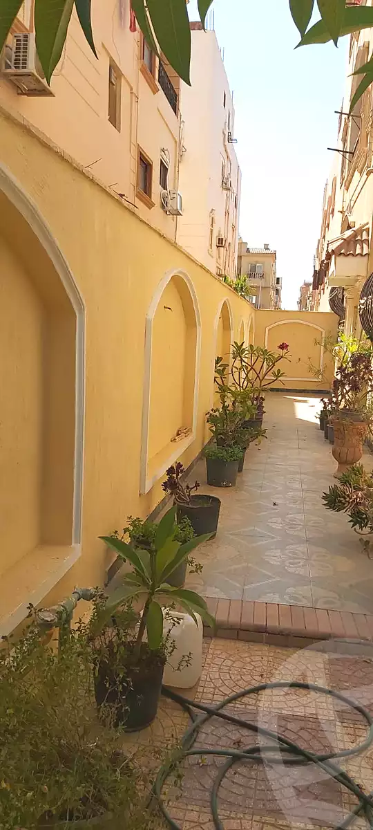 https://aqarmap.com.eg/ar/listing/7306904-for-sale-cairo-new-cairo-el-ahyaa-first-neighborhood-street-1