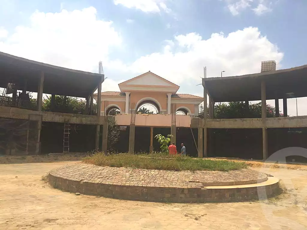 https://aqarmap.com.eg/en/listing/7306942-for-sale-cairo-el-sheikh-zayed-city-shr-lbstn