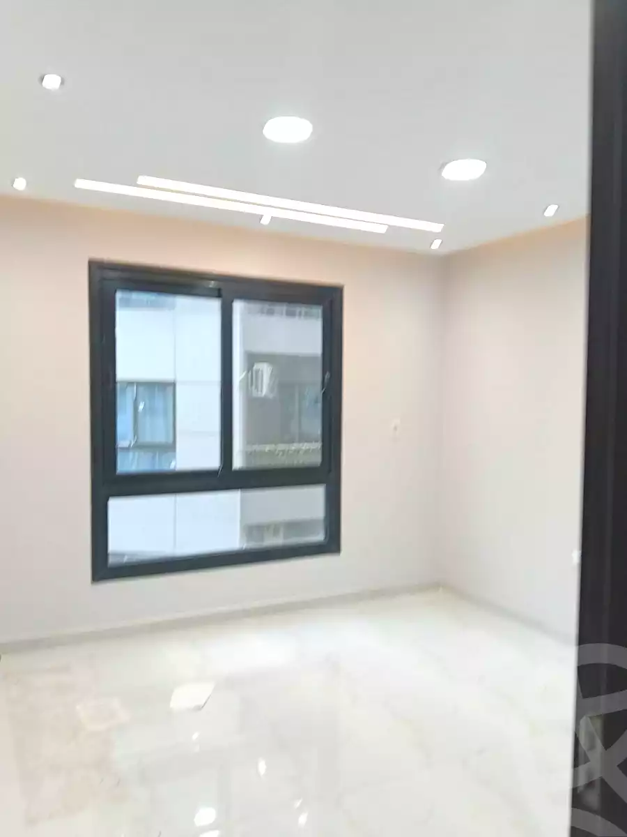 https://aqarmap.com.eg/ar/listing/7307456-for-rent-cairo-el-maadi-compounds-rayhanah-plaza