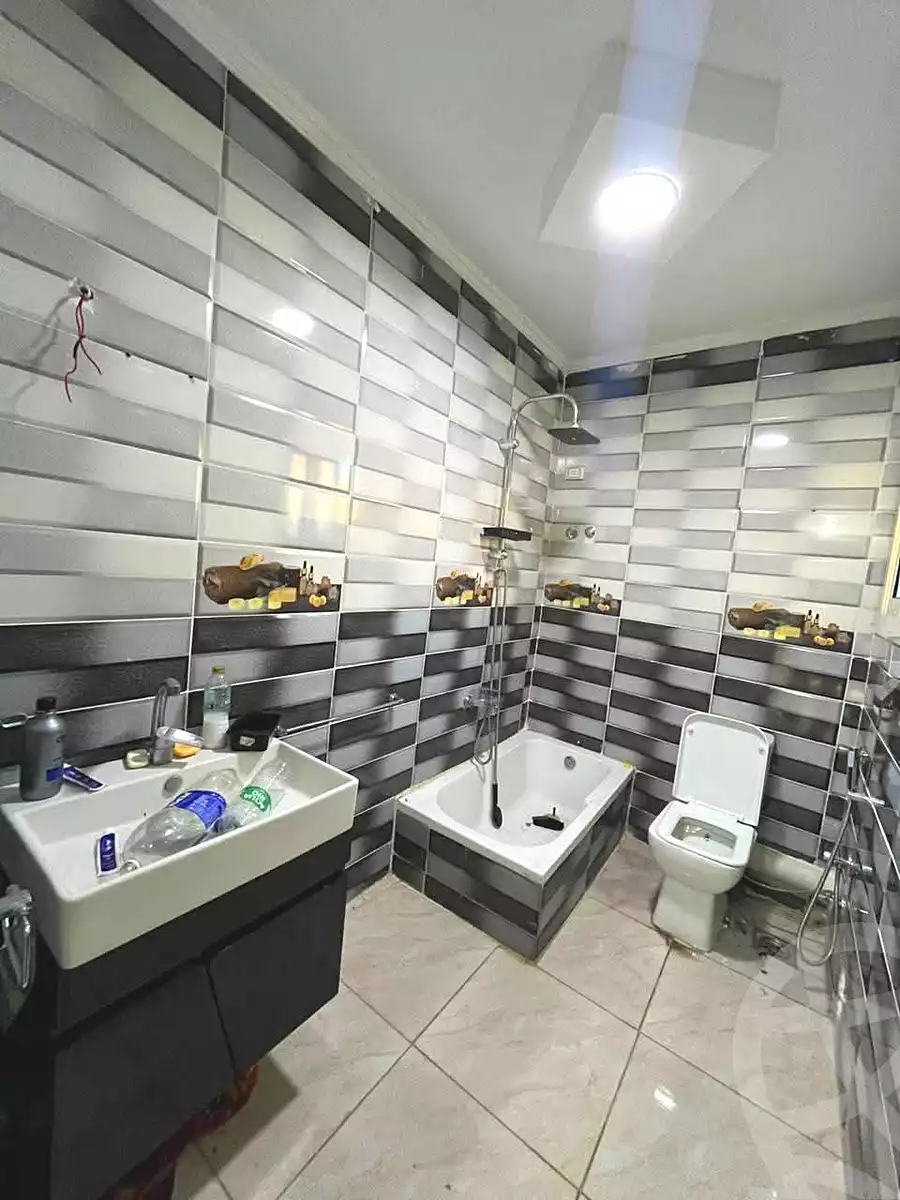https://aqarmap.com.eg/ar/listing/7308412-for-sale-alexandria-al-agamy-lbytsh-al-kaada-st