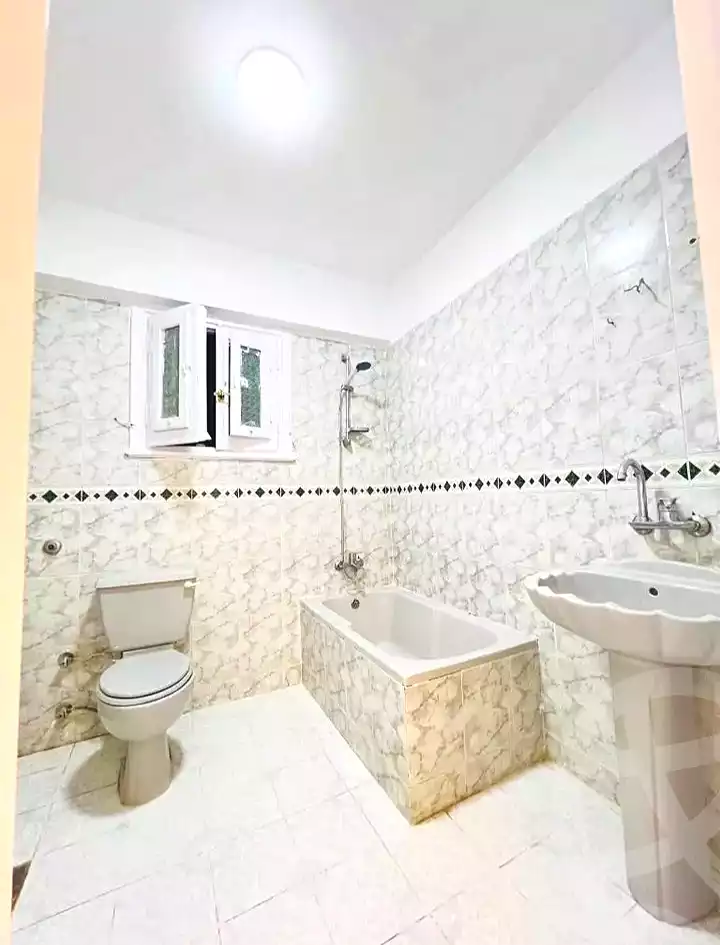 https://aqarmap.com.eg/en/listing/7308491-for-sale-alexandria-al-agamy-shataa-el-nakheel