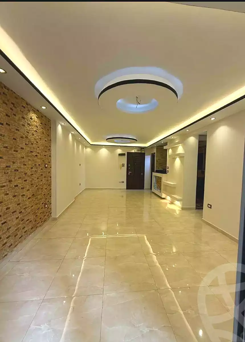 https://aqarmap.com.eg/en/listing/7308558-for-sale-alexandria-sydy-bshr-sydy-bshr-bhry-shr-khld-bn-lwlyd