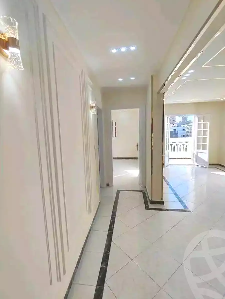 https://aqarmap.com.eg/ar/listing/7309758-for-sale-alexandria-sydy-bshr-sydy-bshr-bhry-gamal-abd-el-nasir-st