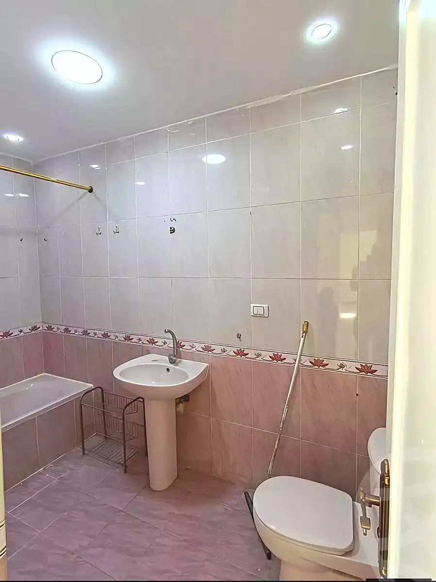 https://aqarmap.com.eg/ar/listing/7309758-for-sale-alexandria-sydy-bshr-sydy-bshr-bhry-gamal-abd-el-nasir-st