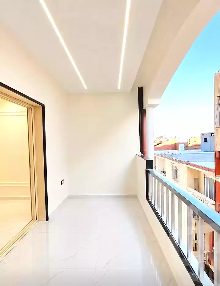 https://aqarmap.com.eg/ar/listing/7310170-for-sale-alexandria-al-agamy-lbytsh-el-reyad-st