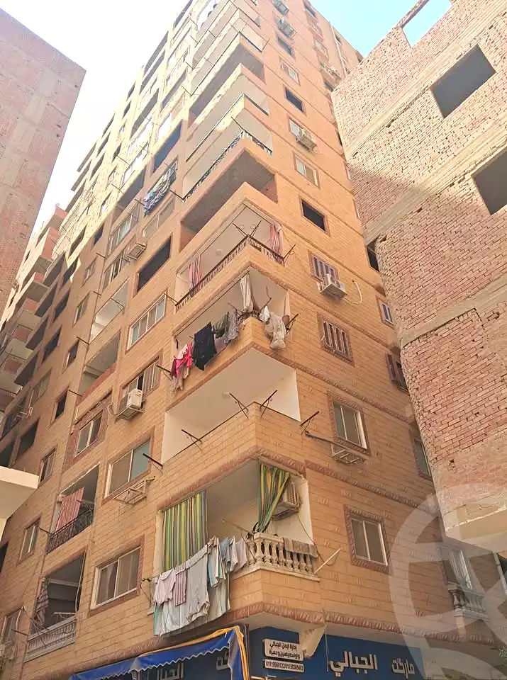 https://aqarmap.com.eg/ar/listing/7310194-for-sale-cairo-helwan-hadayek-helwan-nile-corniche-st
