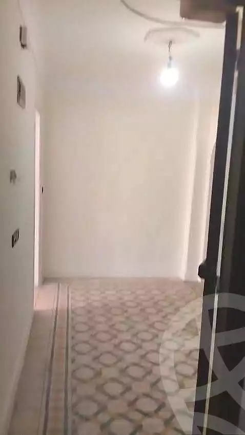 https://aqarmap.com.eg/ar/listing/7310312-for-rent-alexandria-shds