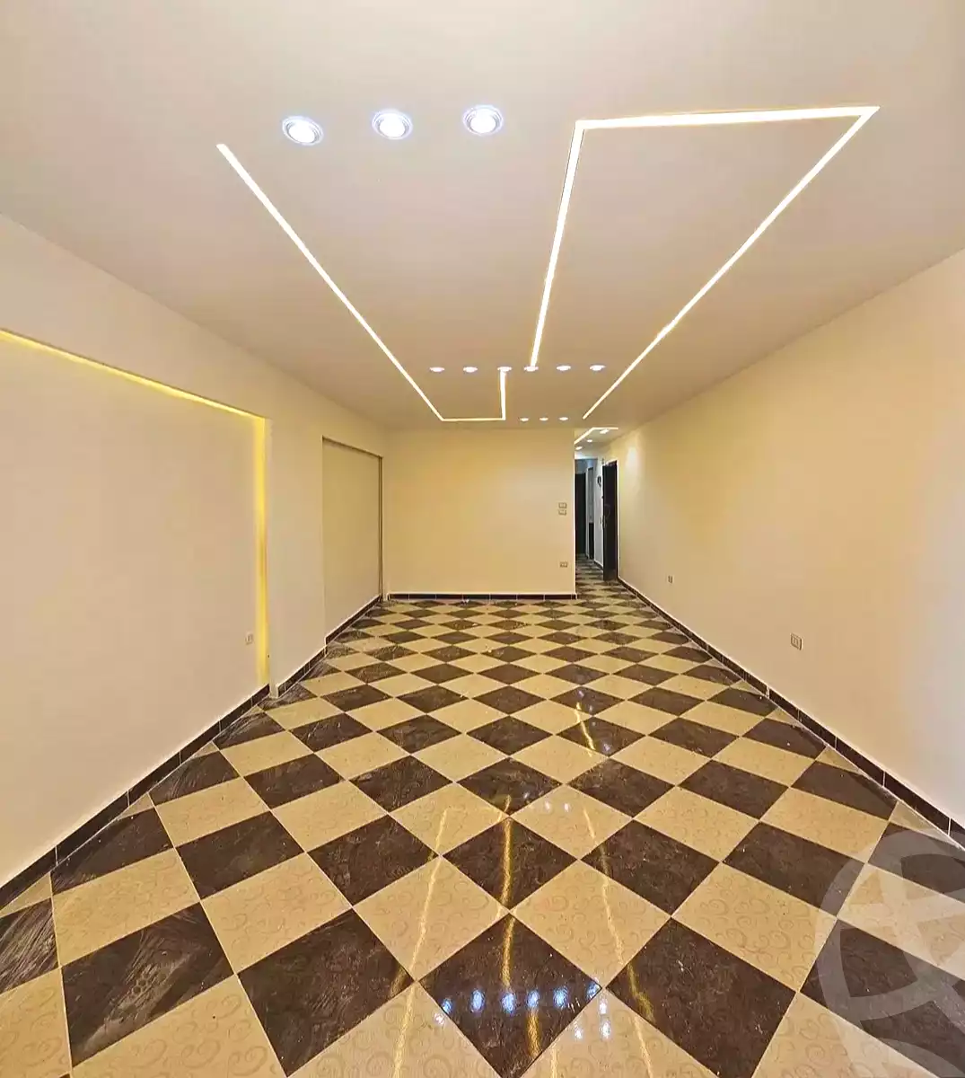 https://aqarmap.com.eg/ar/listing/7310810-for-sale-alexandria-miami-el-gaish-rd-st