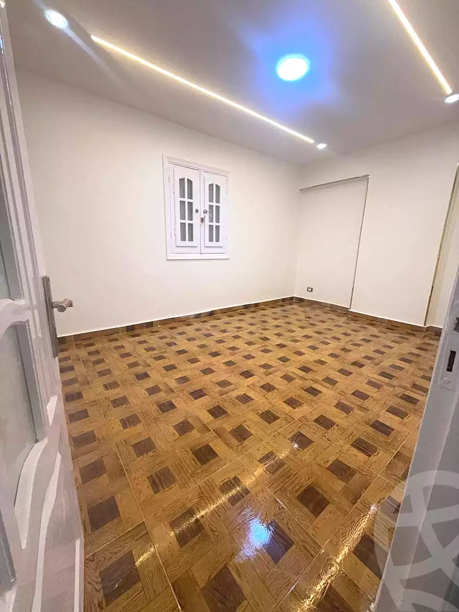 https://aqarmap.com.eg/ar/listing/7310857-for-sale-alexandria-sydy-bshr-sydy-bshr-bhry-street-16