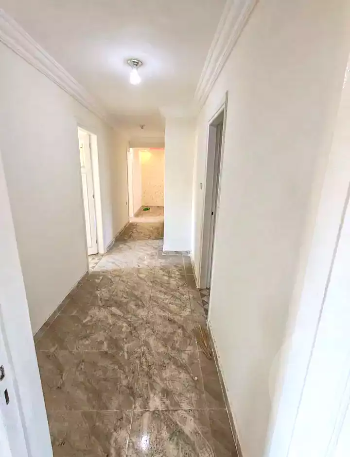 https://aqarmap.com.eg/ar/listing/7310996-for-sale-alexandria-al-agamy-el-hanouvel