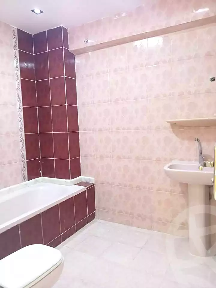 https://aqarmap.com.eg/en/listing/7312668-for-sale-alexandria-sydy-bshr-sydy-bshr-bhry-gamal-abd-el-nasir-st