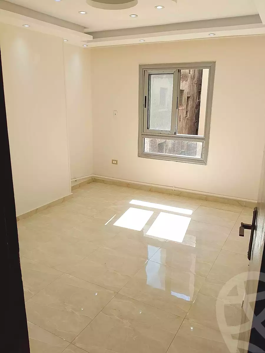 https://aqarmap.com.eg/ar/listing/7313157-for-sale-alexandria-sydy-bshr-sydy-bshr-bhry-shr-khld-bn-lwlyd