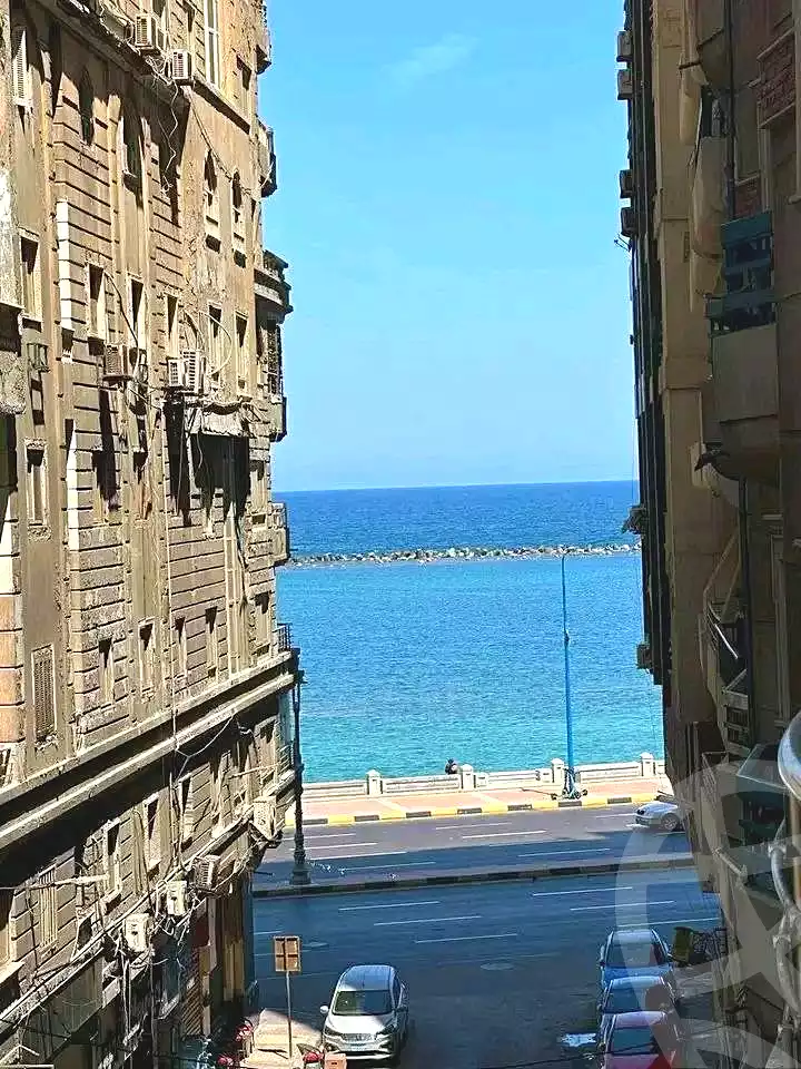 https://aqarmap.com.eg/ar/listing/7313157-for-sale-alexandria-sydy-bshr-sydy-bshr-bhry-shr-khld-bn-lwlyd