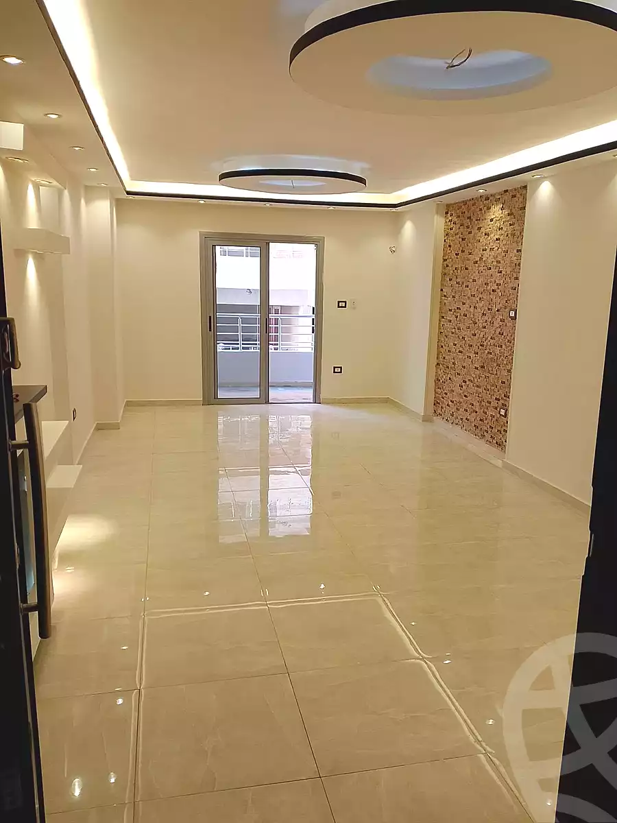 https://aqarmap.com.eg/ar/listing/7313157-for-sale-alexandria-sydy-bshr-sydy-bshr-bhry-shr-khld-bn-lwlyd