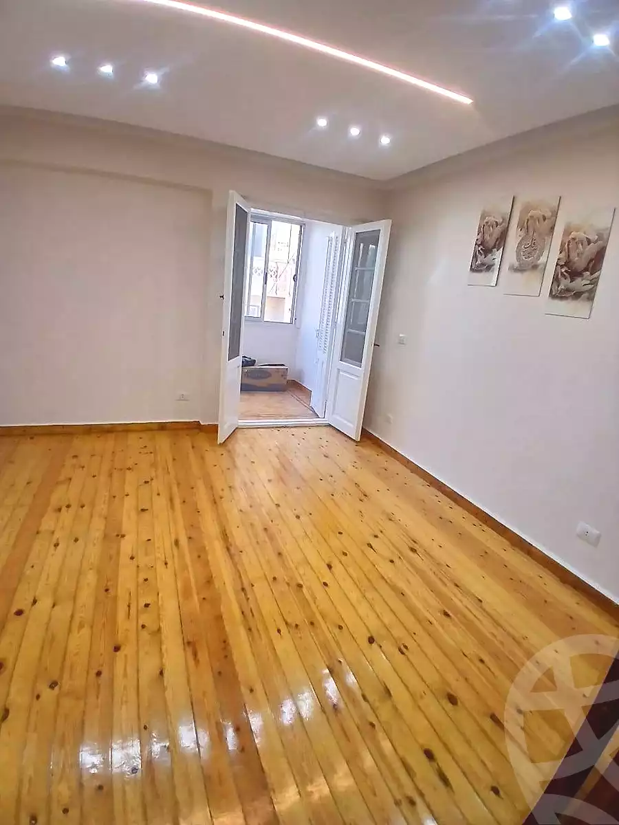 https://aqarmap.com.eg/en/listing/7313696-for-sale-alexandria-ganaklis