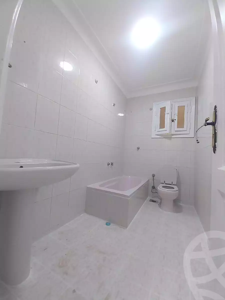 https://aqarmap.com.eg/en/listing/7314131-for-sale-alexandria-al-agamy-shataa-el-nakheel