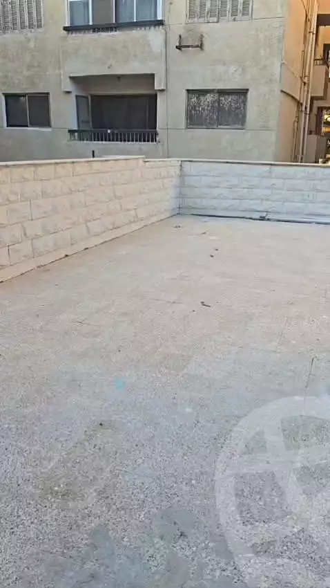 https://aqarmap.com.eg/ar/listing/7314563-for-sale-alexandria-al-agamy-lbytsh-shahr-al-assal-st