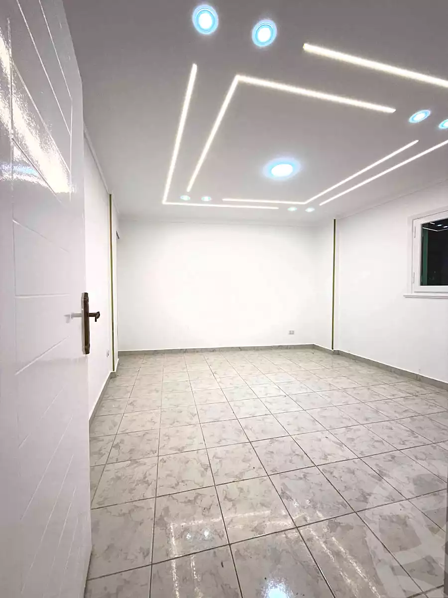 https://aqarmap.com.eg/ar/listing/7315848-for-sale-alexandria-sydy-bshr-sydy-bshr-bhry-shr-khld-bn-lwlyd