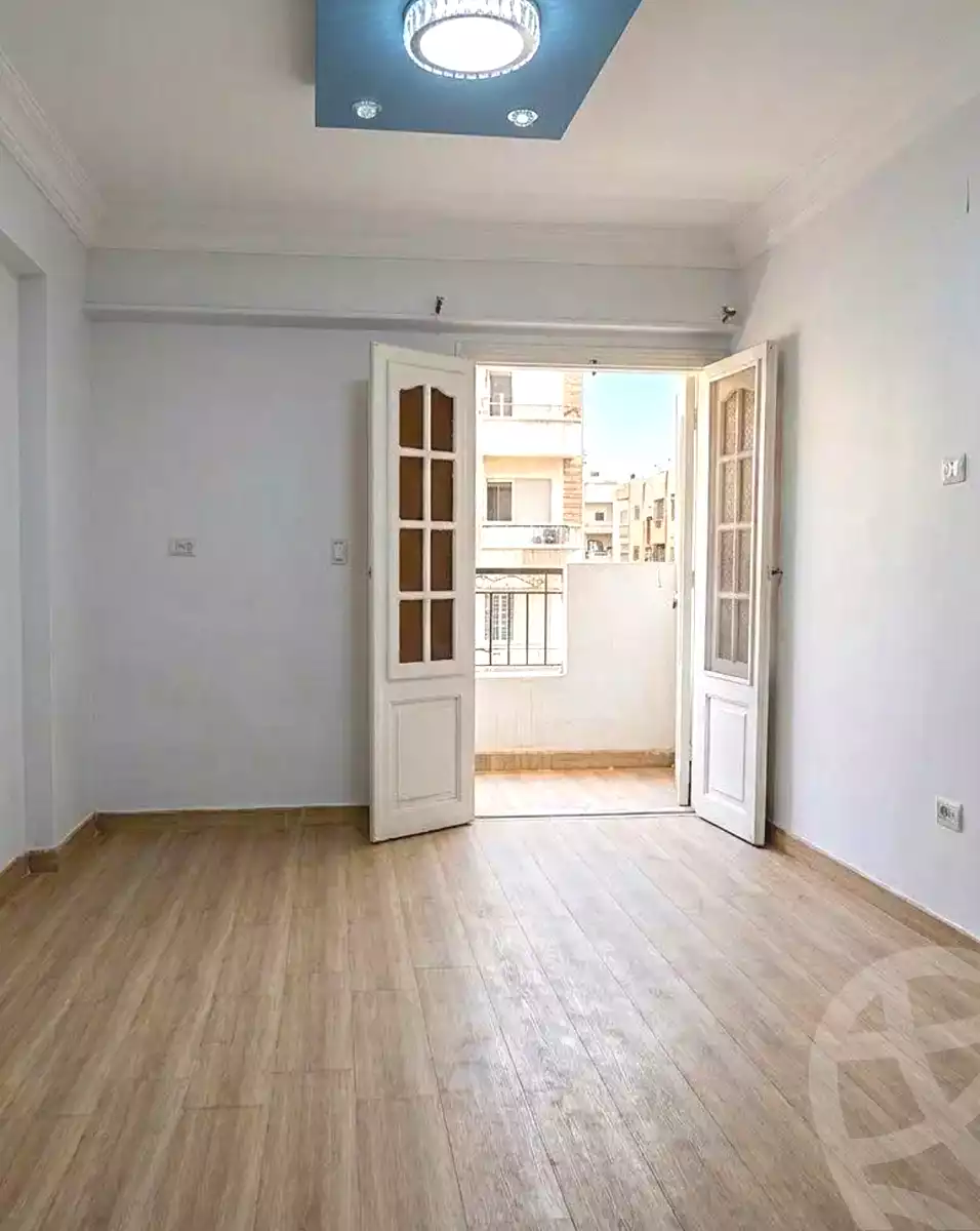 https://aqarmap.com.eg/ar/listing/7316060-for-sale-alexandria-miami-shr-jml-bd-lnsr