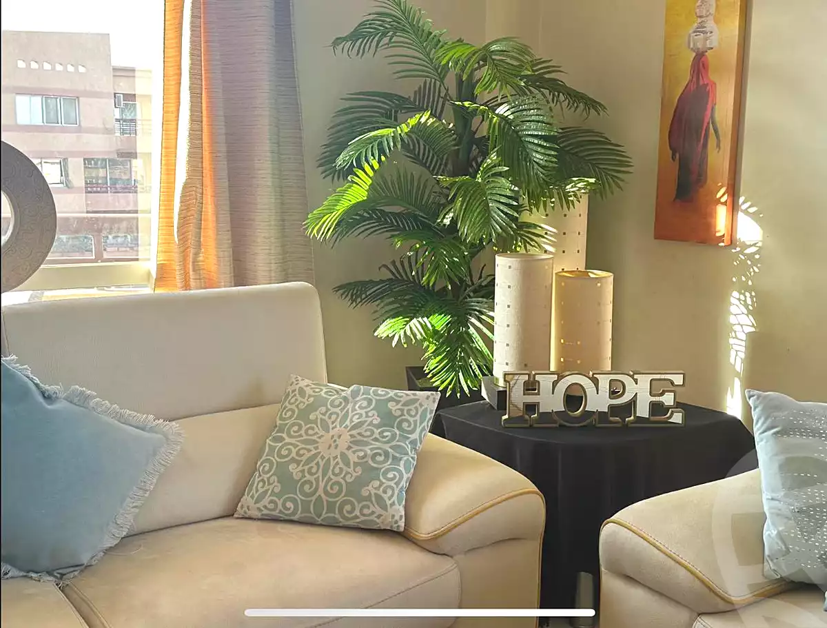 https://aqarmap.com.eg/en/listing/7316244-for-sale-cairo-new-cairo-lrhb-city-phase-4-mohammed-farid-st