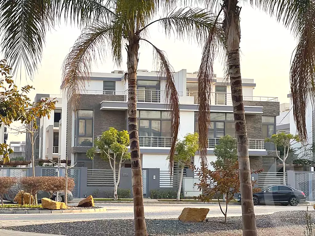 https://aqarmap.com.eg/ar/listing/7316361-for-sale-cairo-new-cairo-compounds-tag-city-shalya-taj-city