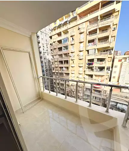 https://aqarmap.com.eg/ar/listing/7316524-for-sale-alexandria-sydy-bshr-sydy-bshr-bhry-shr-mhmwd-l-yswy