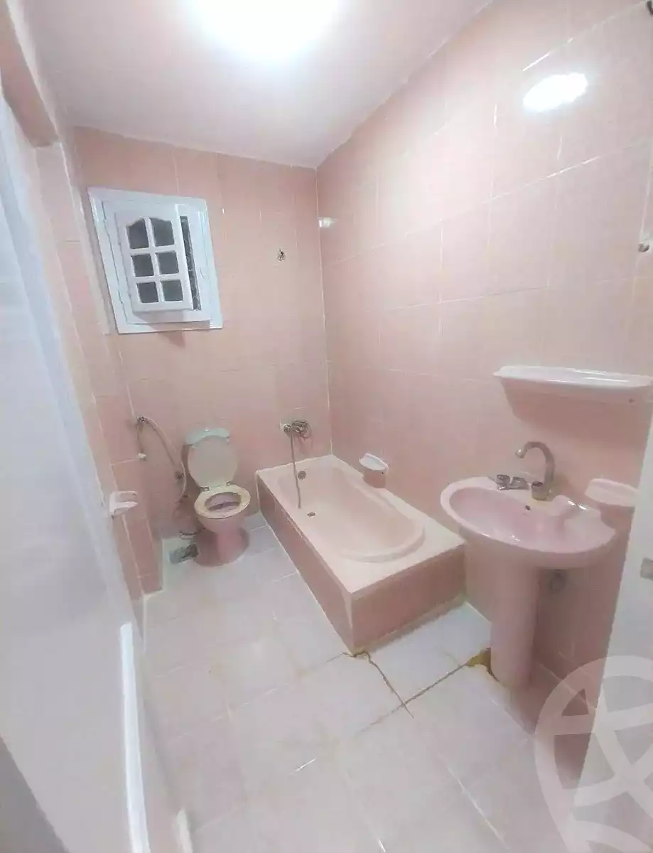 https://aqarmap.com.eg/en/listing/7316654-for-sale-alexandria-al-agamy-shataa-el-nakheel