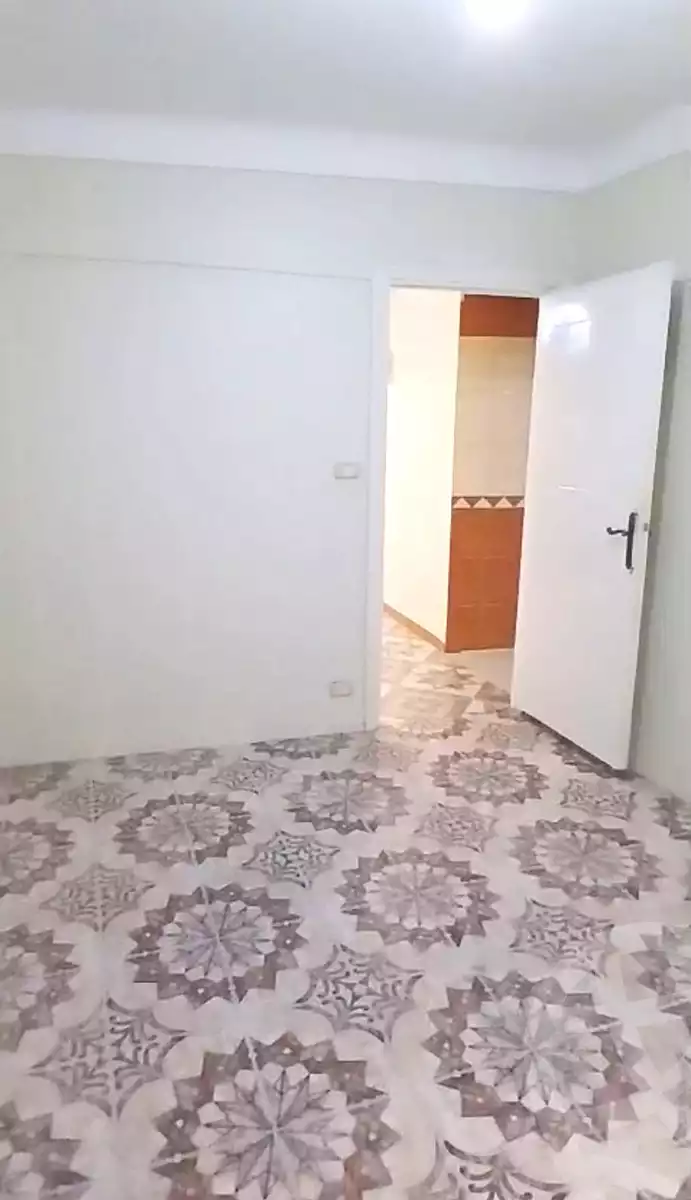 https://aqarmap.com.eg/ar/listing/7317062-for-sale-alexandria-mntq-fr-y-blskndry-el-awayed