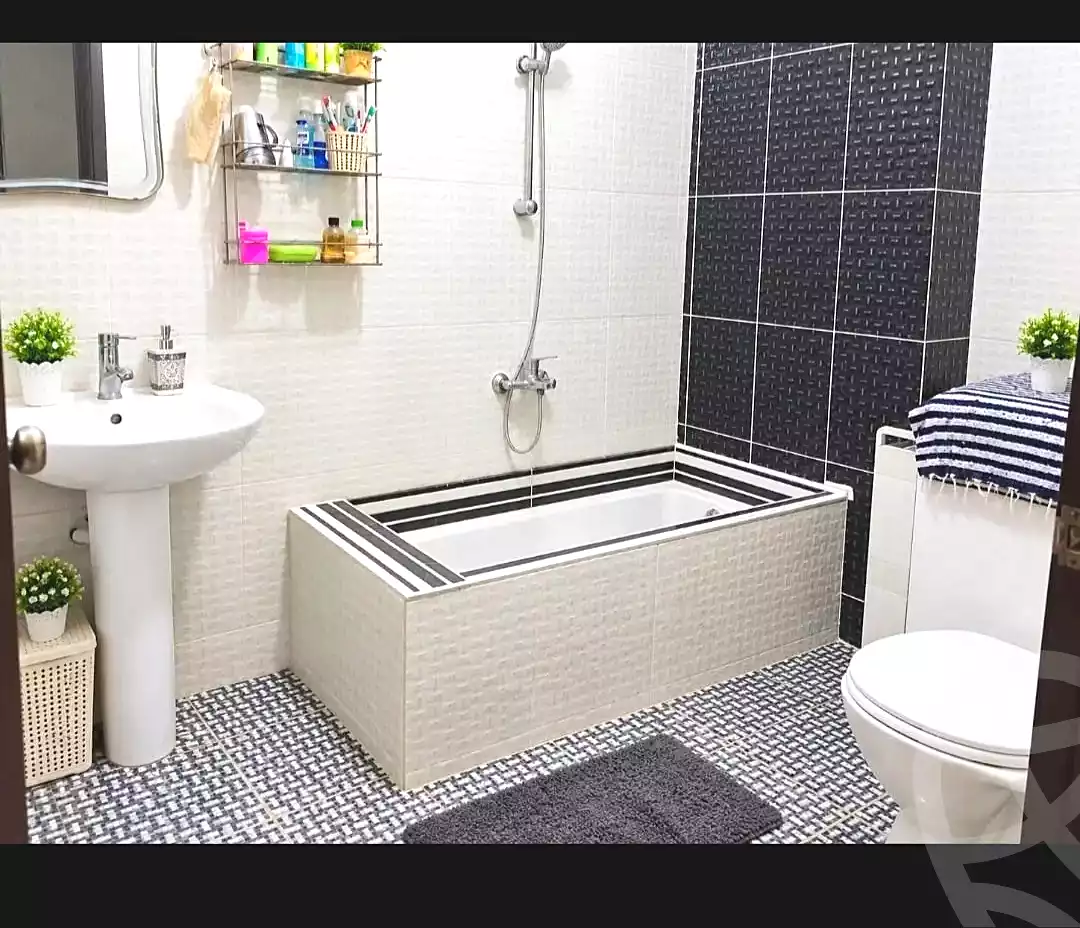 https://aqarmap.com.eg/ar/listing/7317371-for-sale-alexandria-sydy-bshr-sydy-bshr-qbly-street-30