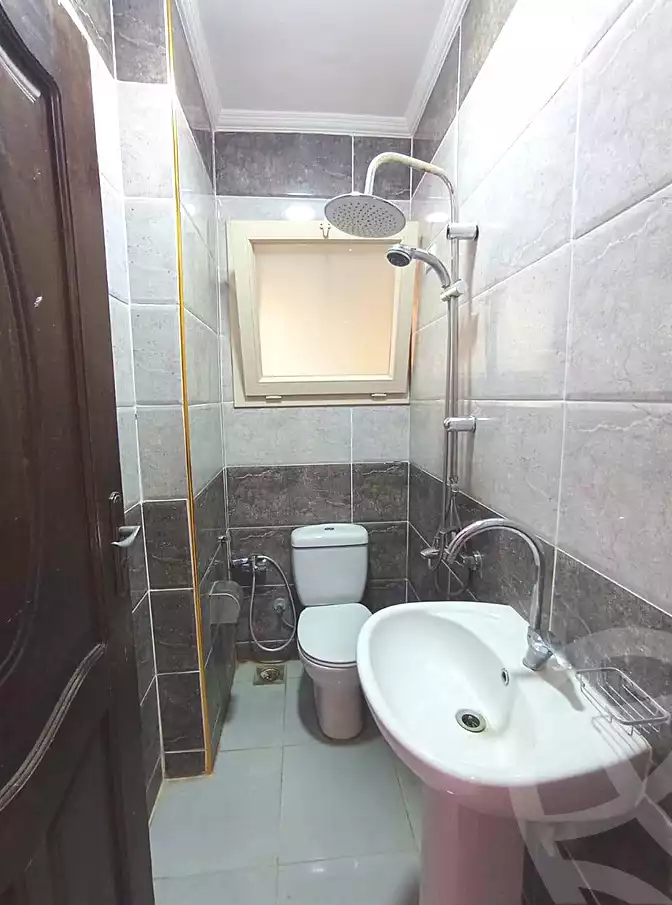 https://aqarmap.com.eg/en/listing/7317394-for-rent-cairo-helwan-sherif-st