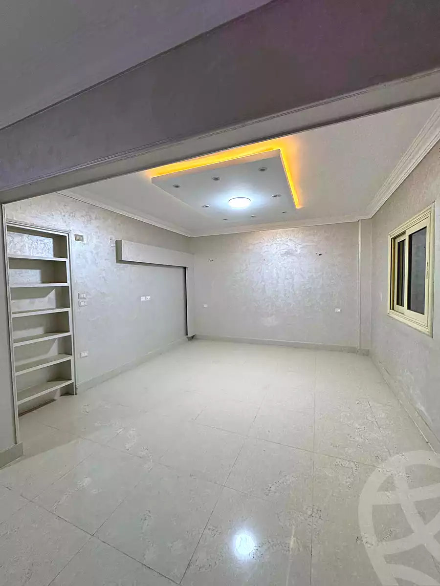 https://aqarmap.com.eg/en/listing/7317802-for-sale-cairo-el-sheikh-zayed-city-compounds-mrtf-t-l-shrfy