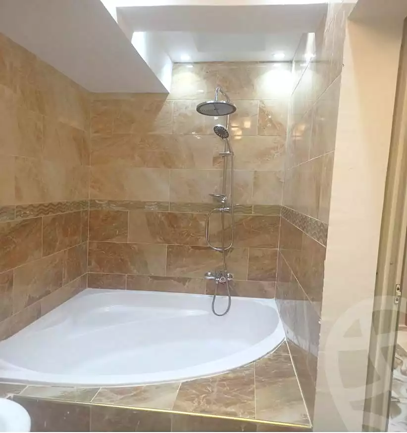 https://aqarmap.com.eg/ar/listing/7317922-for-sale-cairo-new-cairo-el-ahyaa-third-neighborhood-street-1