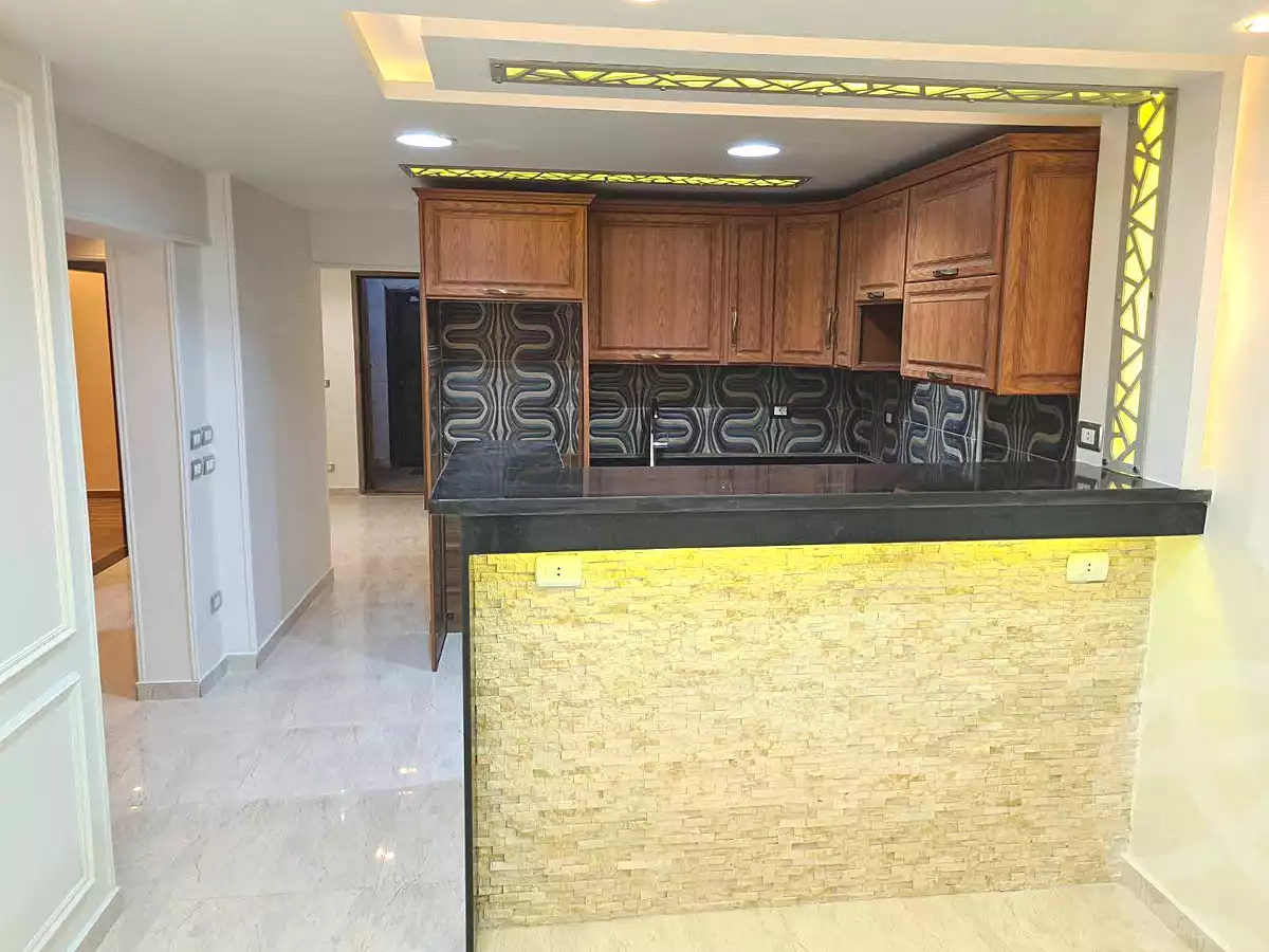 https://aqarmap.com.eg/en/listing/7318120-for-rent-alexandria-el-montazah-compounds-in-el-montazah-royal-plaza-compound-al-halawany