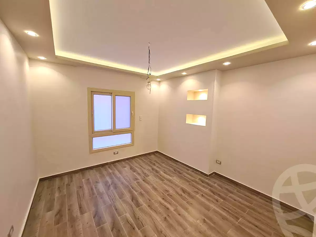 https://aqarmap.com.eg/en/listing/7318120-for-rent-alexandria-el-montazah-compounds-in-el-montazah-royal-plaza-compound-al-halawany
