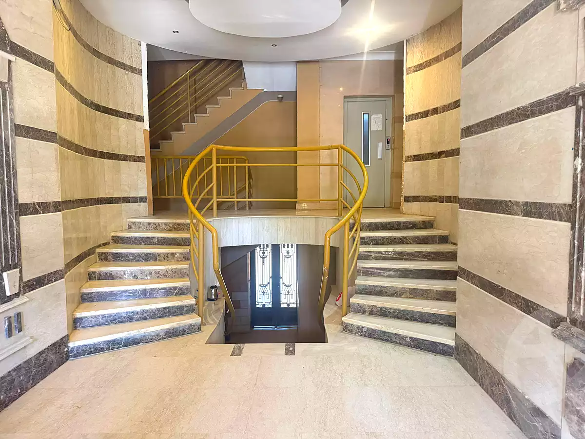 https://aqarmap.com.eg/en/listing/7318167-for-sale-cairo-6th-of-october-hadaeq-october-tryq-hmd-zwyl
