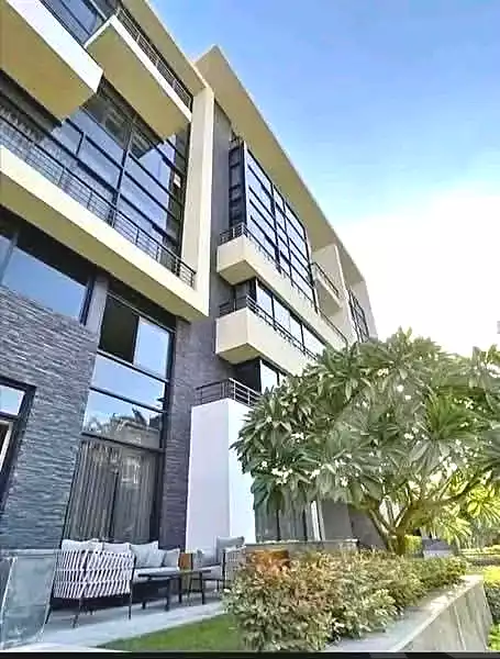 https://aqarmap.com.eg/ar/listing/7318298-for-sale-cairo-new-cairo-compounds-kmbwnd-kryk-twn-il-cazar