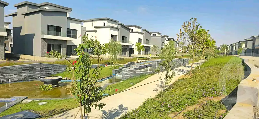 https://aqarmap.com.eg/ar/listing/7318298-for-sale-cairo-new-cairo-compounds-kmbwnd-kryk-twn-il-cazar