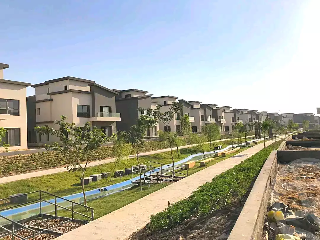 https://aqarmap.com.eg/ar/listing/7318298-for-sale-cairo-new-cairo-compounds-kmbwnd-kryk-twn-il-cazar