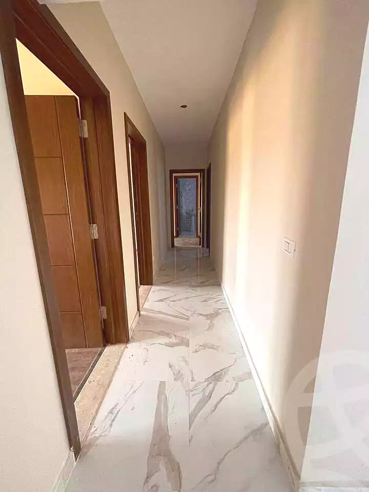 https://aqarmap.com.eg/en/listing/7318338-for-sale-cairo-new-cairo-compounds-century-city-compound-vintage-development