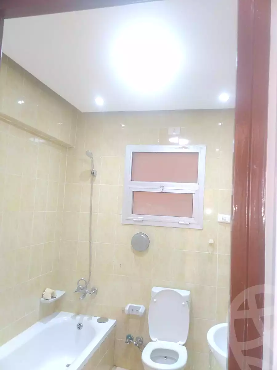 https://aqarmap.com.eg/ar/listing/7318369-for-rent-cairo-new-cairo-lrhb-city-mtdd-lrhb-phase-8