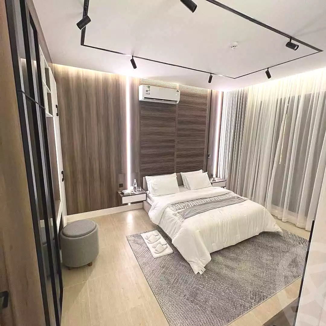 https://aqarmap.com.eg/en/listing/7299169-for-sale-cairo-new-cairo-compounds-hyde-park-cluster-15-hyde-park