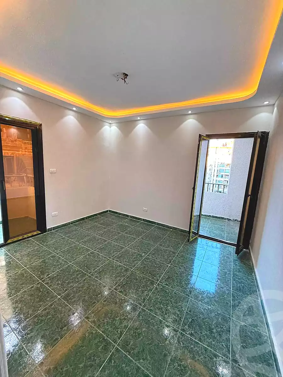 https://aqarmap.com.eg/ar/listing/7318765-for-sale-alexandria-el-asafra-shr-45